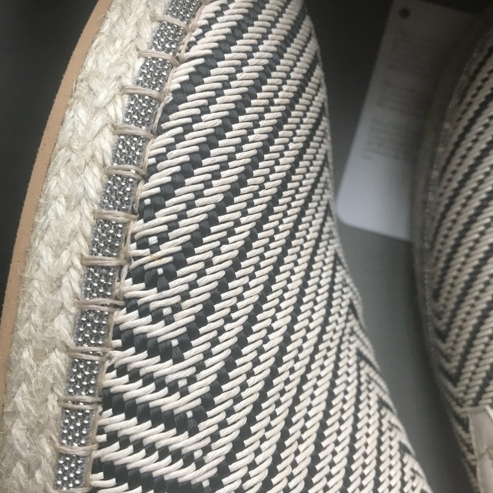 Shoes - Picture 4 of 5